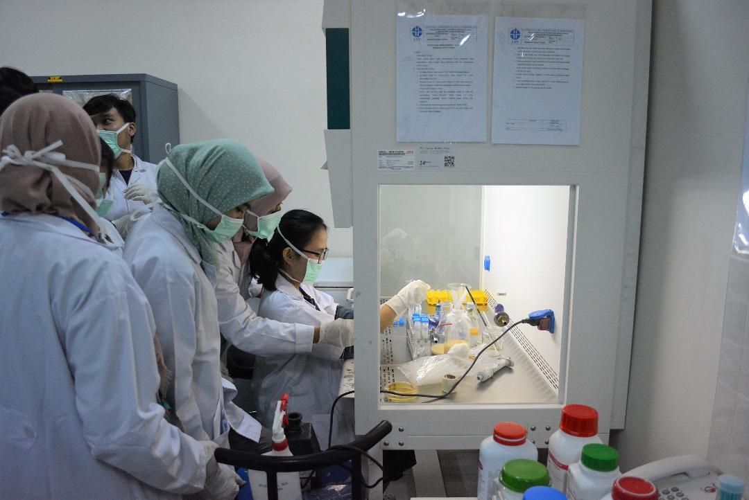 Praktek Kerja Lapangan (PKL) Mahasiswa S1 di P2 Fisika - LIPI