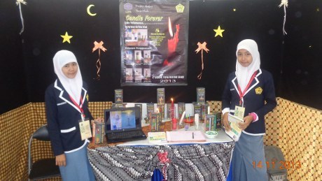 Kisah Para Penemu Muda : Terinspirasi Listrik Mati, Siswi SMK Temukan Lilin Candle Forever